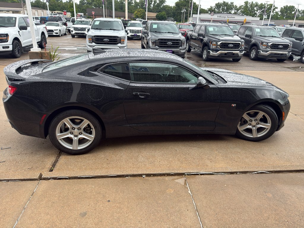 Used 2017 Black Chevrolet 1LT image 4