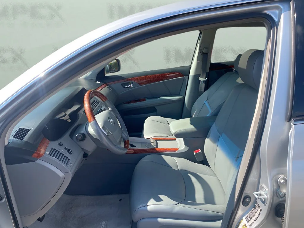 Used 2007 Silver Toyota XL image 9