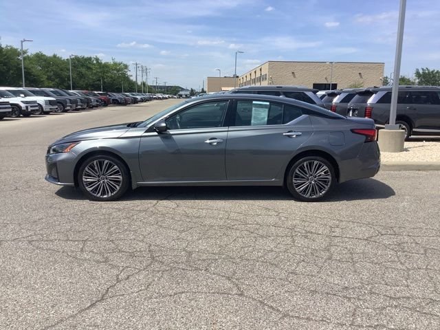 2023 Nissan Altima SL - Photo 8