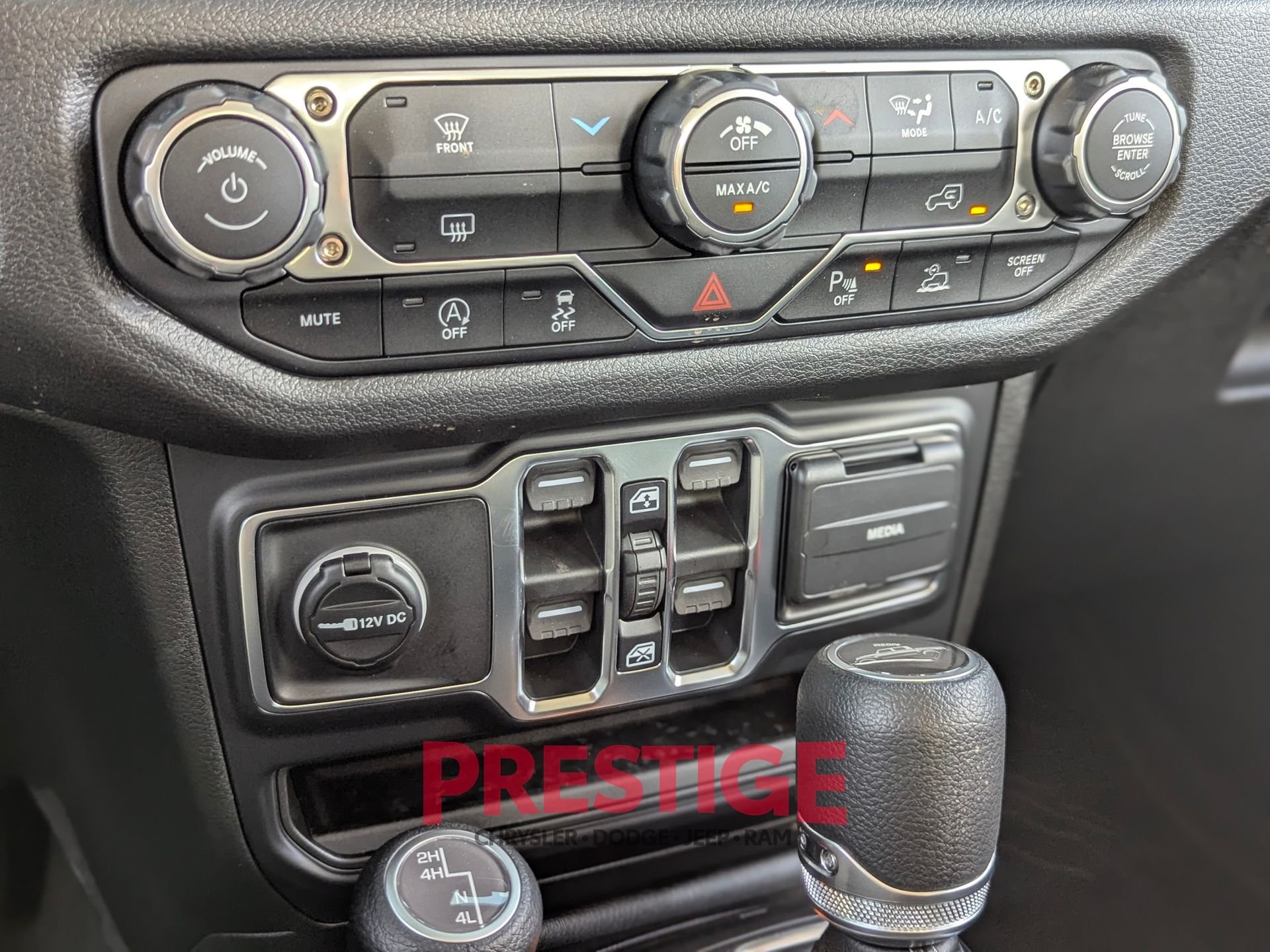 New 2026 Black Clear-Coat Exterior Paint Jeep Sport S image 17