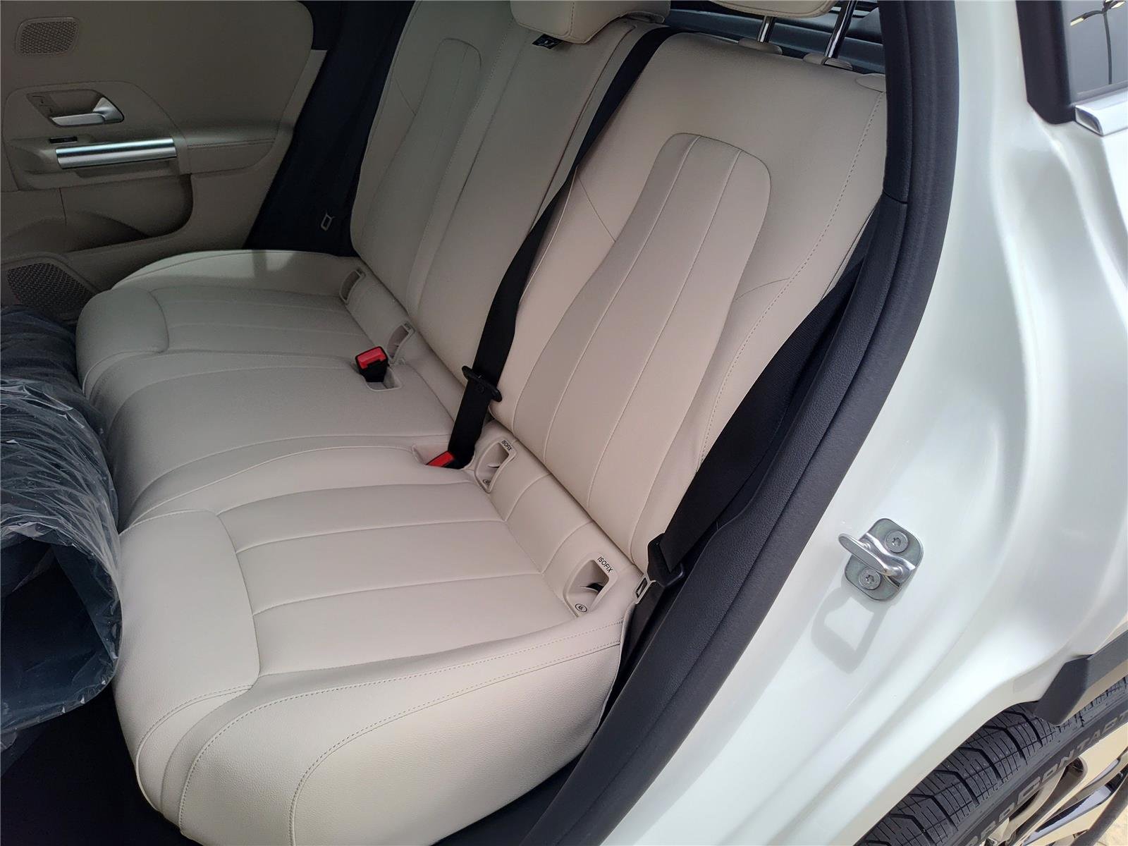 New 2026 Polar White Mercedes-Benz GLA 250 image 14