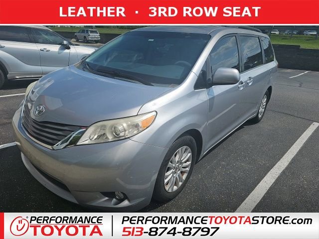2013 Toyota Sienna XLE