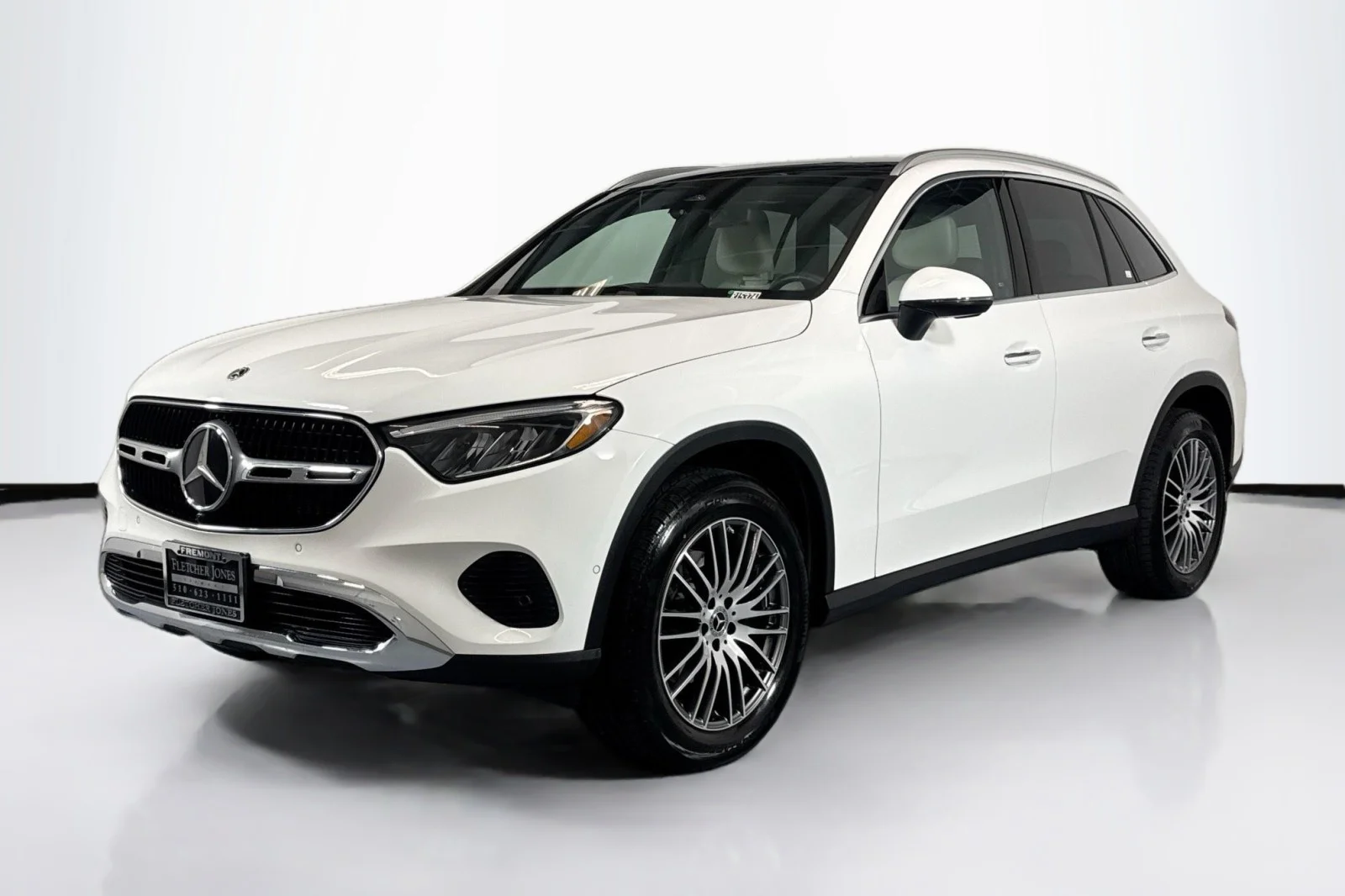 2026 Mercedes-Benz GLC GLC 300's photo