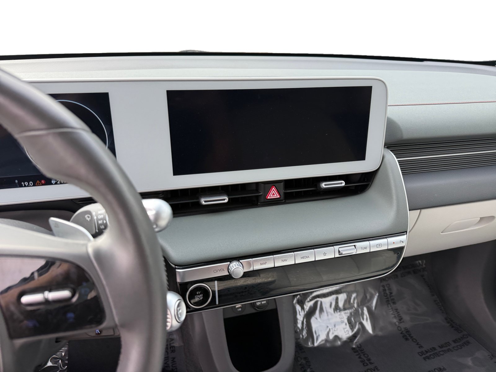 Used 2023 Gray Hyundai SEL image 12