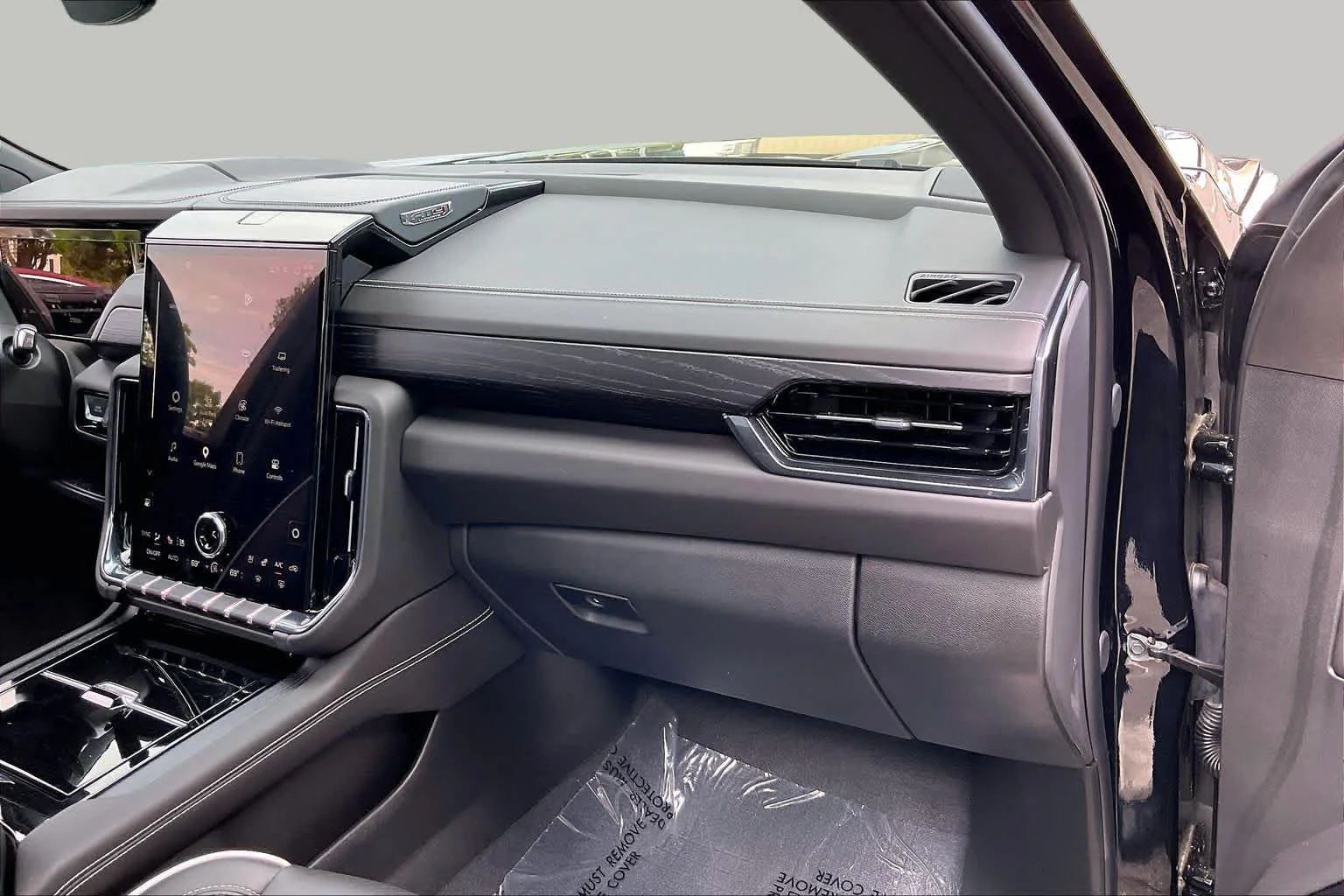 Used 2025 Onyx Black GMC AT4 Ultimate image 18