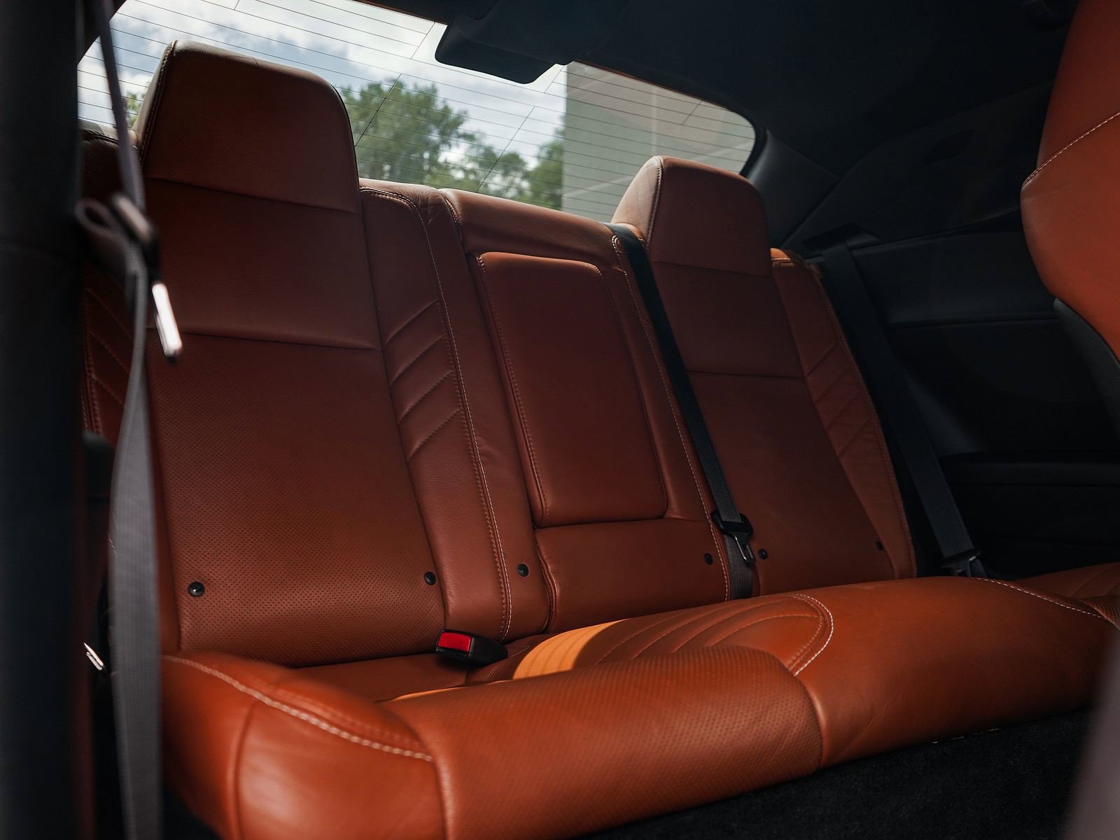 Used 2015 Phantom Black Tri-Coat Pearl Dodge SRT Hellcat image 8