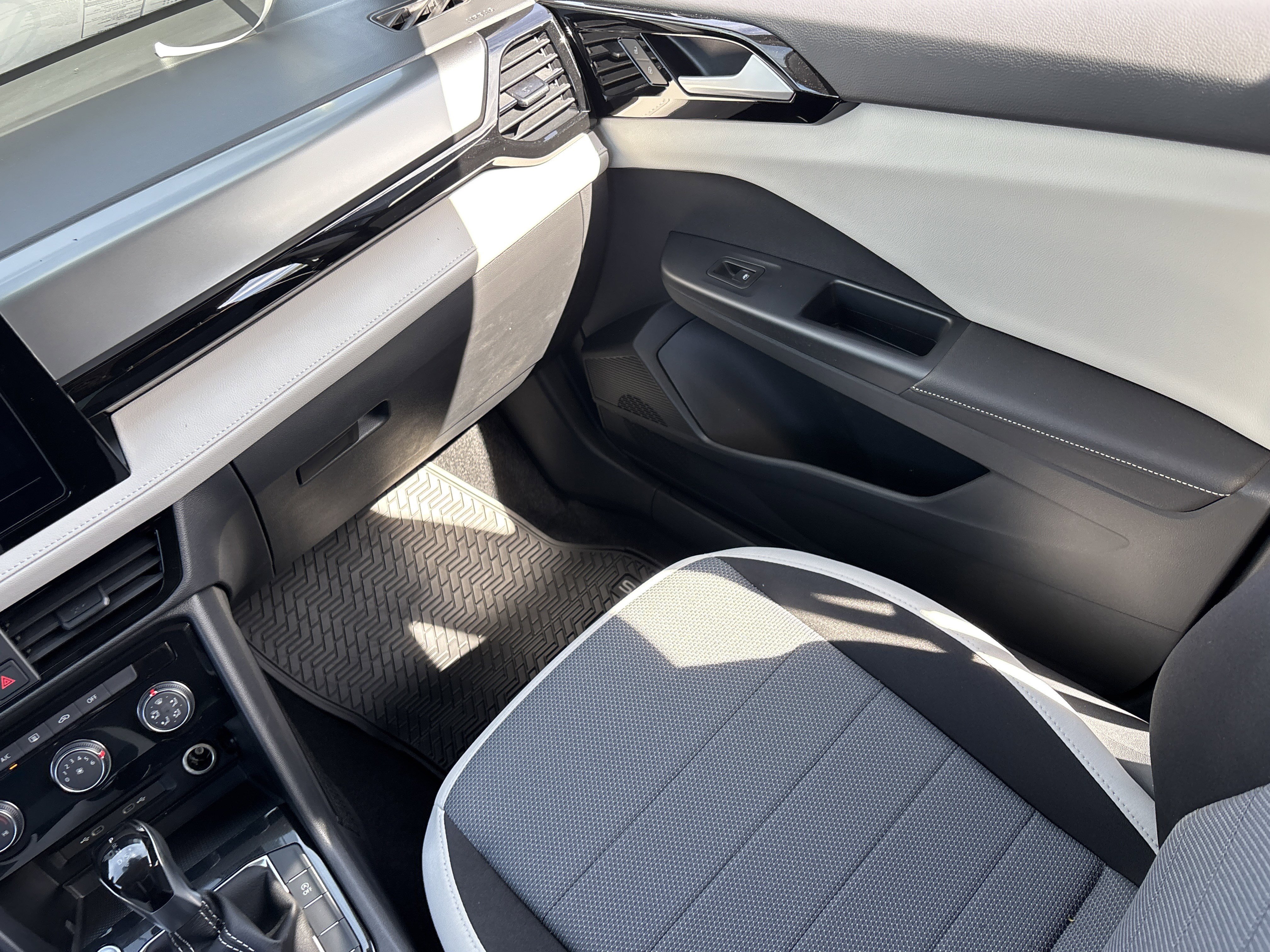New 2026 Platinum Gray Metallic Volkswagen S image 12