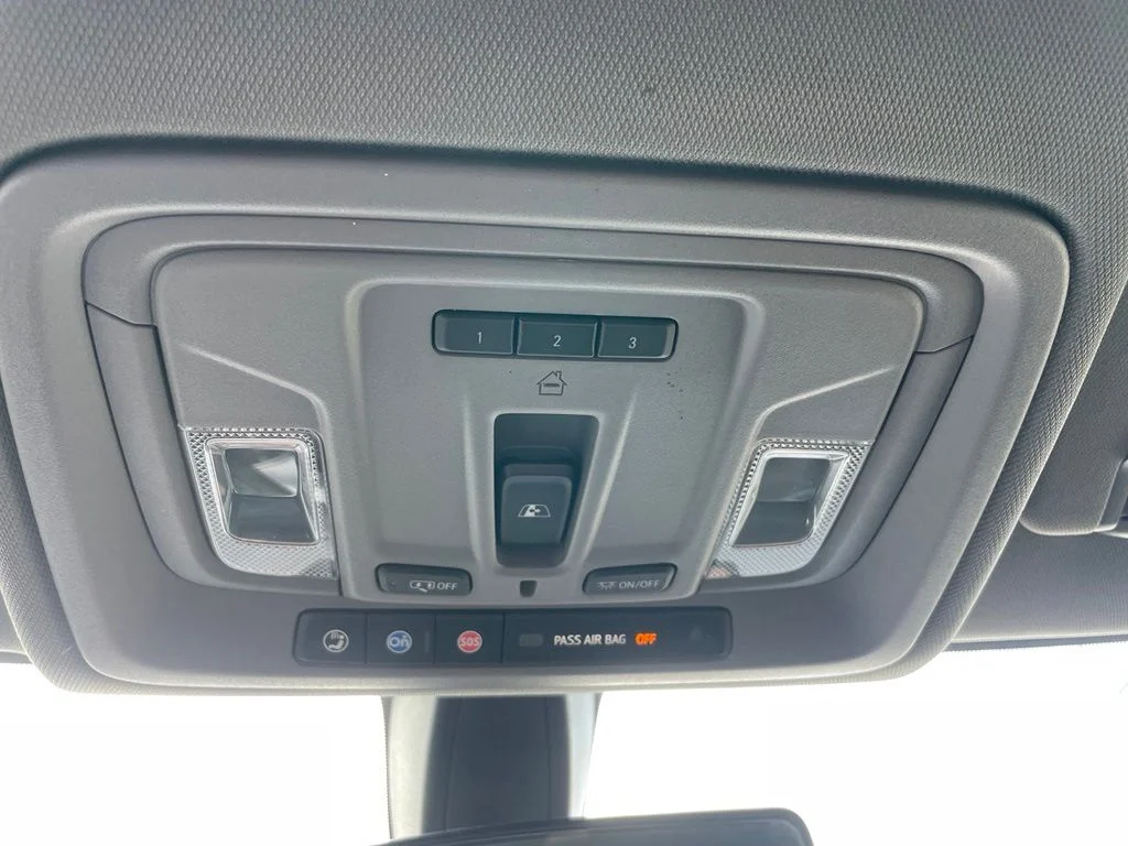 Used 2020 Red Chevrolet RST image 42