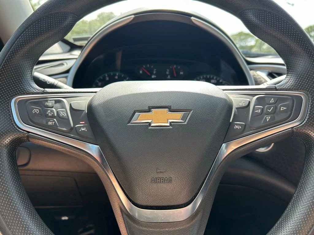 Used 2024 Gray Chevrolet LT image 23