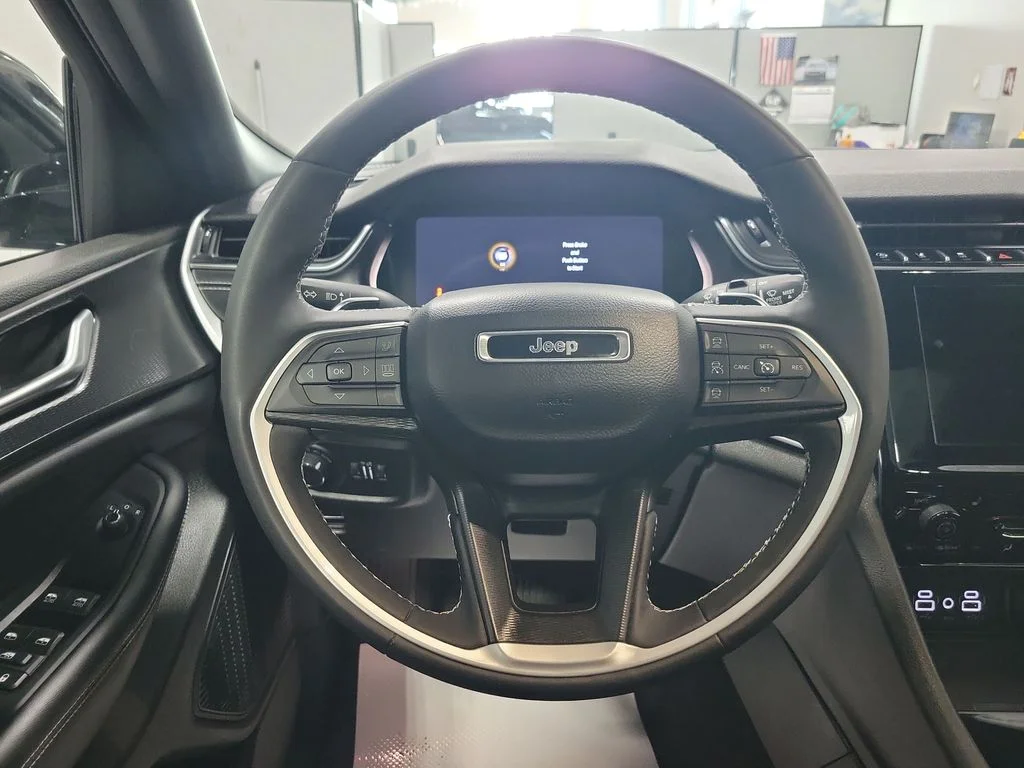 Used 2024 Gray Jeep Altitude X image 37