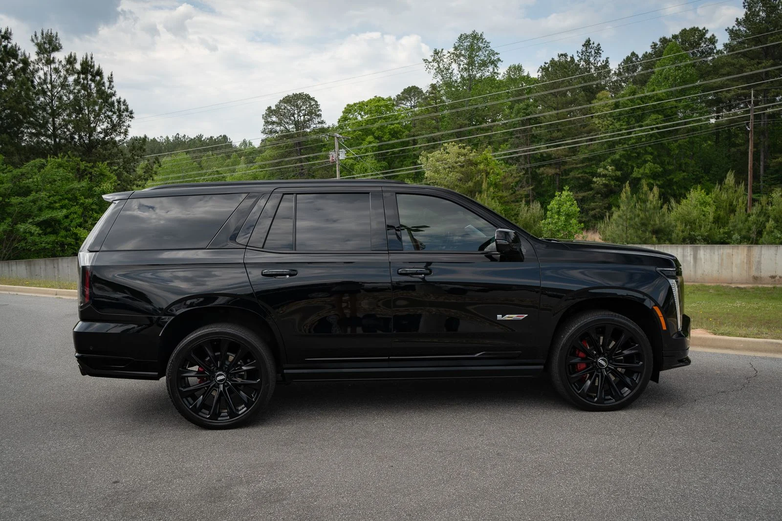 Used 2025 Black Raven Cadillac V-Series image 20