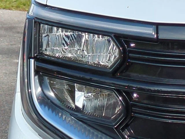 New 2026 Space Silver Metallic Ford Platinum® image 10