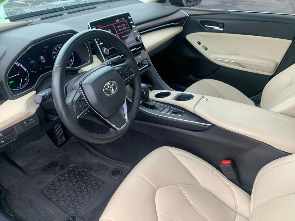 Used 2022 Black Toyota XLE Plus image 11