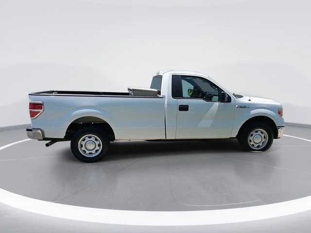 Used 2014 White Ford XL image 6