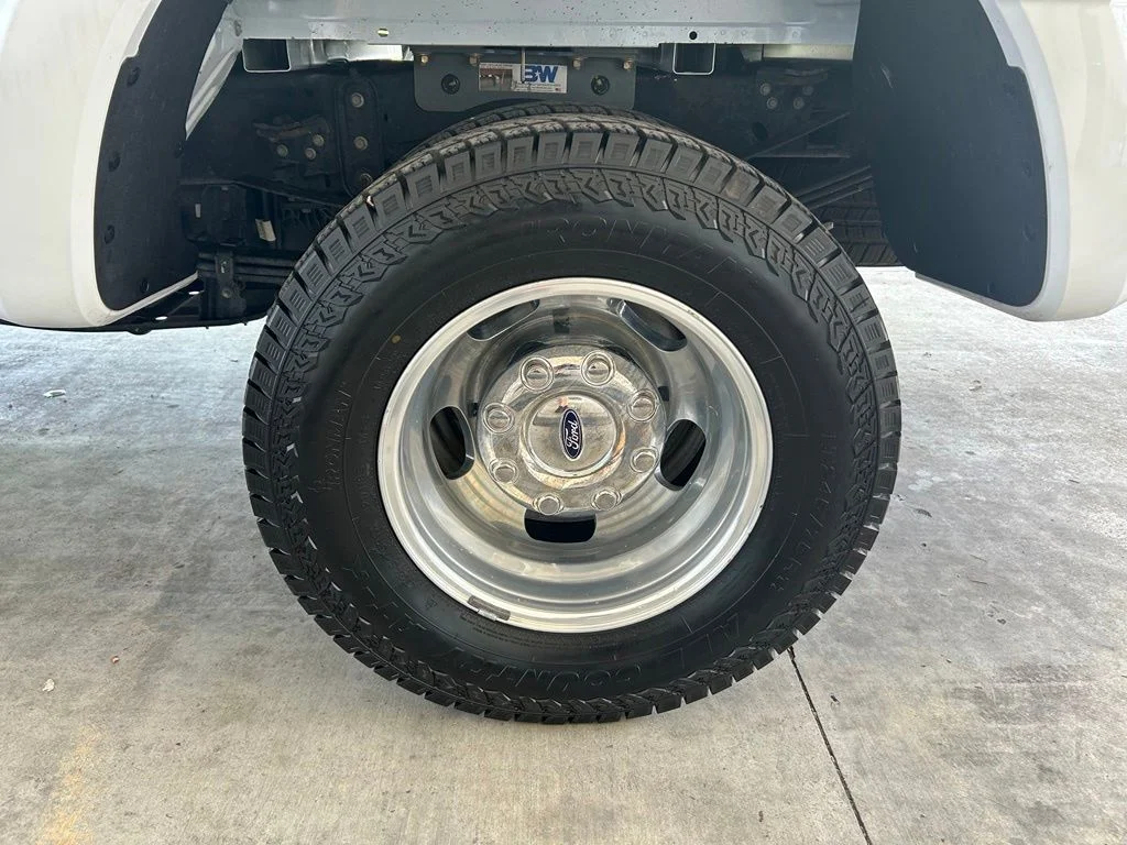 Used 2025 White Ford XL image 18