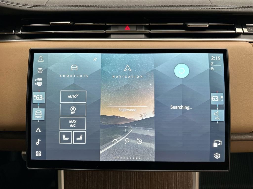New 2026 Eiger Grey Metallic Land Rover SE image 13