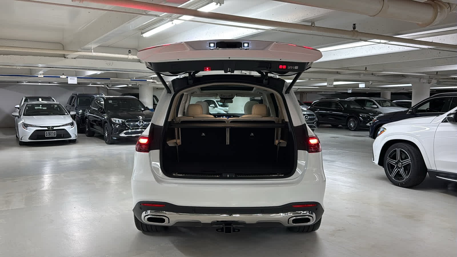 New 2026 Polar White Mercedes-Benz GLS 450 image 8