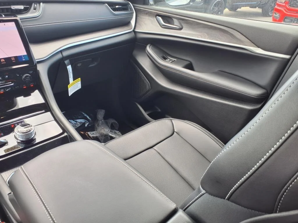 2025 Jeep Grand Cherokee Limited - Photo 24