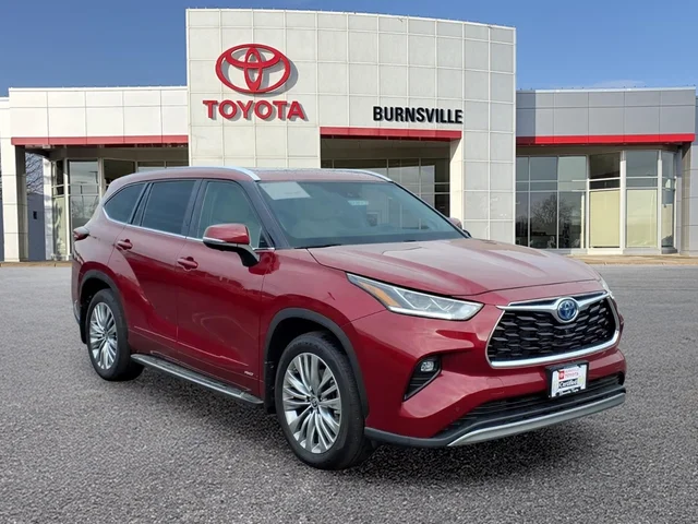 2024 Toyota Highlander Hybrid Platinum