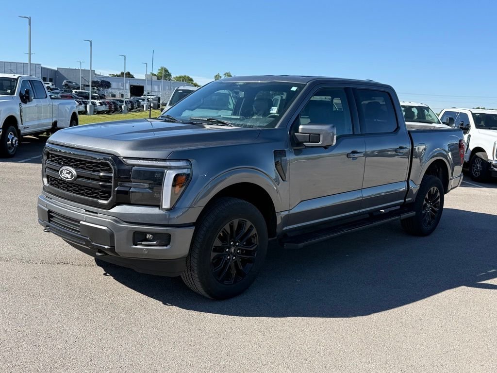 Used 2025 Carbonized Gray Metallic Ford Lariat image 22