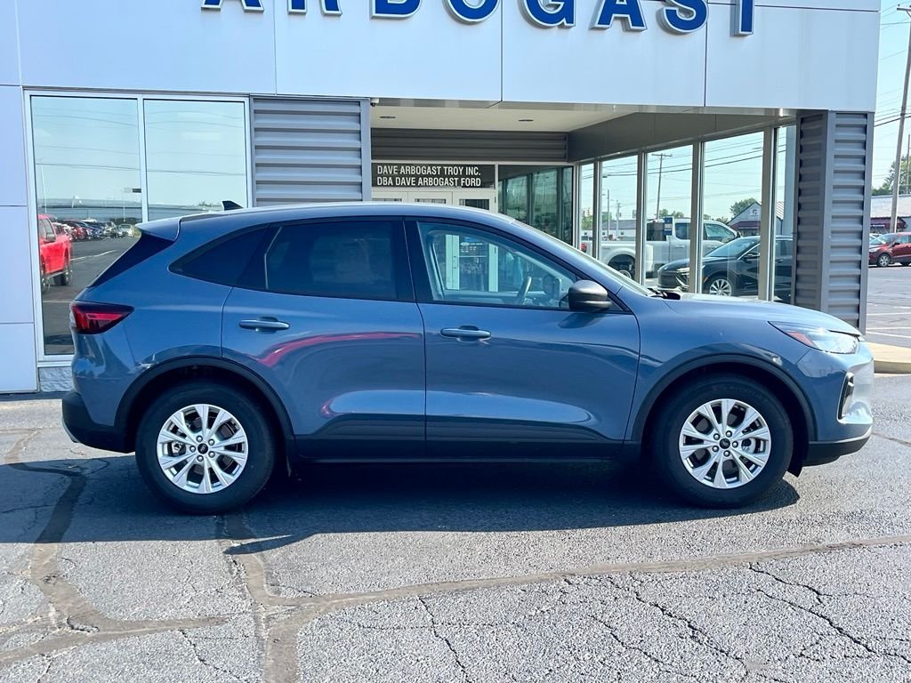 Used 2025 Vapor Blue Ford Active image 2