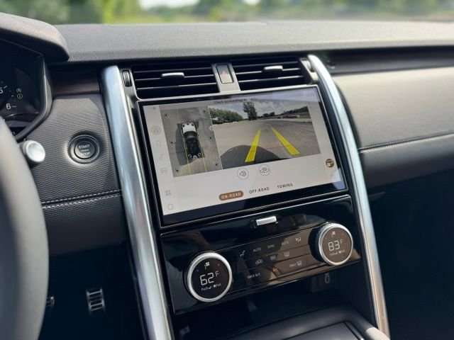 New 2026 Carpathian Grey Land Rover Dynamic SE image 17