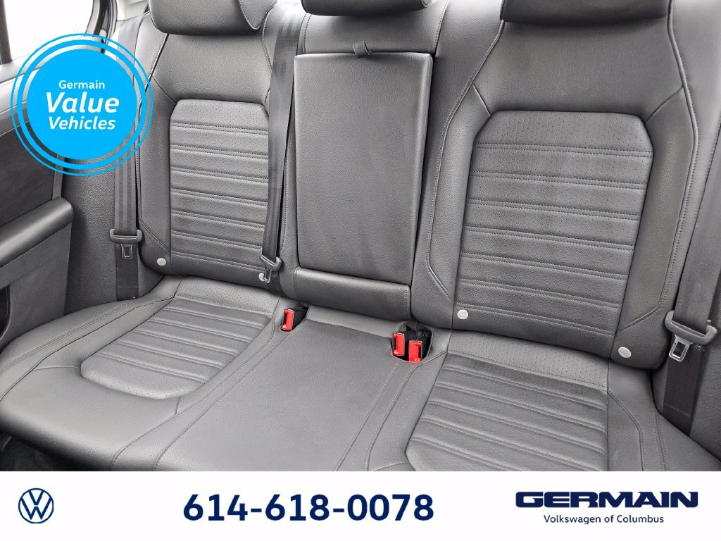 Used 2013 Black Volkswagen SEL image 17