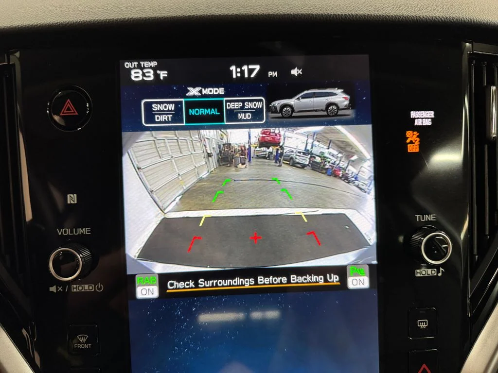 Used 2025 Silver Subaru Onyx Edition image 21