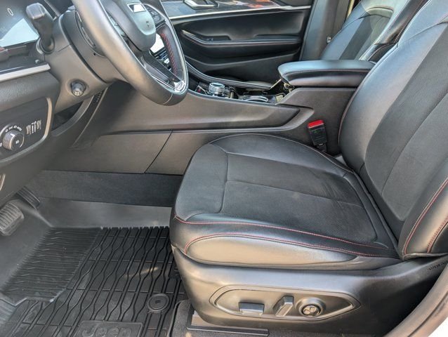 Used 2022 White Jeep Trailhawk image 15