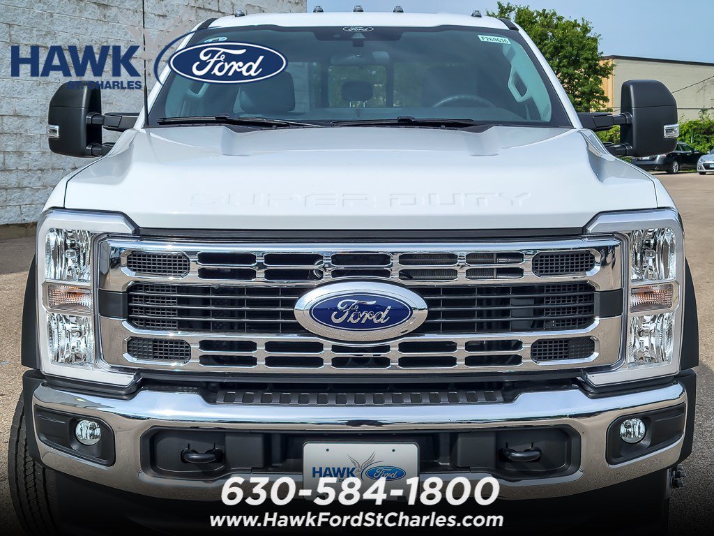 New 2026 Oxford White Ford XL image 4