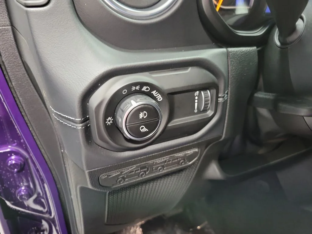 New 2026 Reign Exterior Paint Jeep Sahara image 13