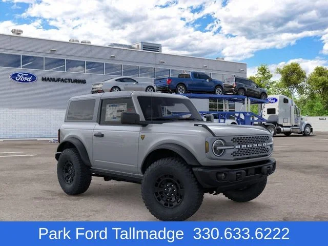 New 2026 Avalanche Gray Ford Badlands image 7