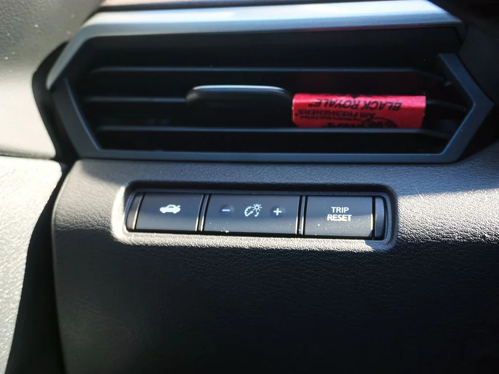 2025 Nissan Altima SV - Photo 23