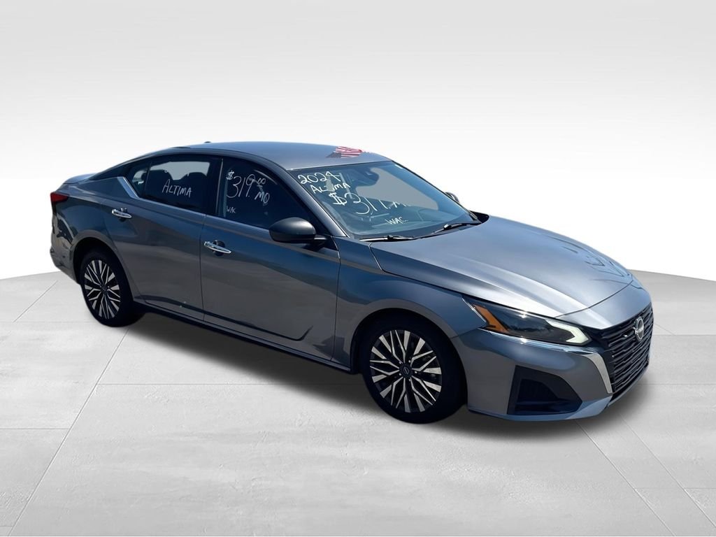 Used 2024 Nissan Altima SV with VIN 1N4BL4DV2RN319161 for sale in Radcliff, KY