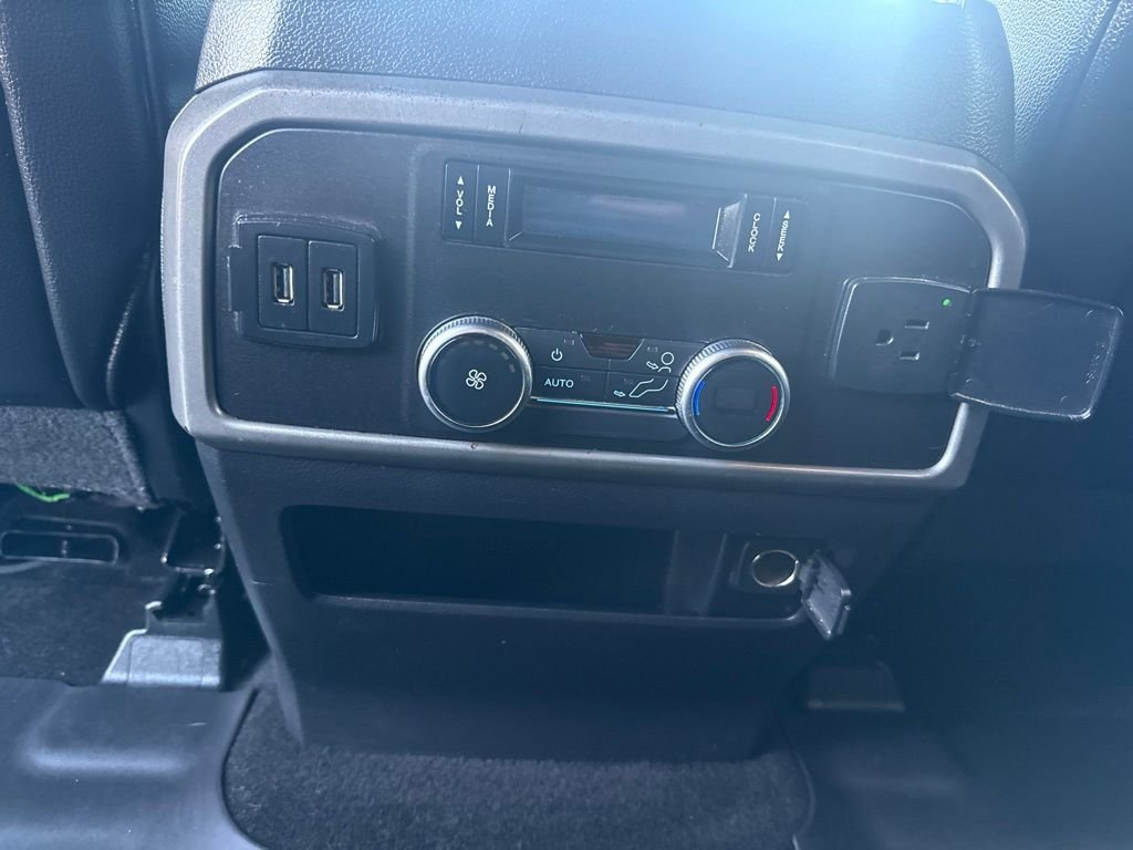 Used 2019 Magnetic Ford XLT image 30