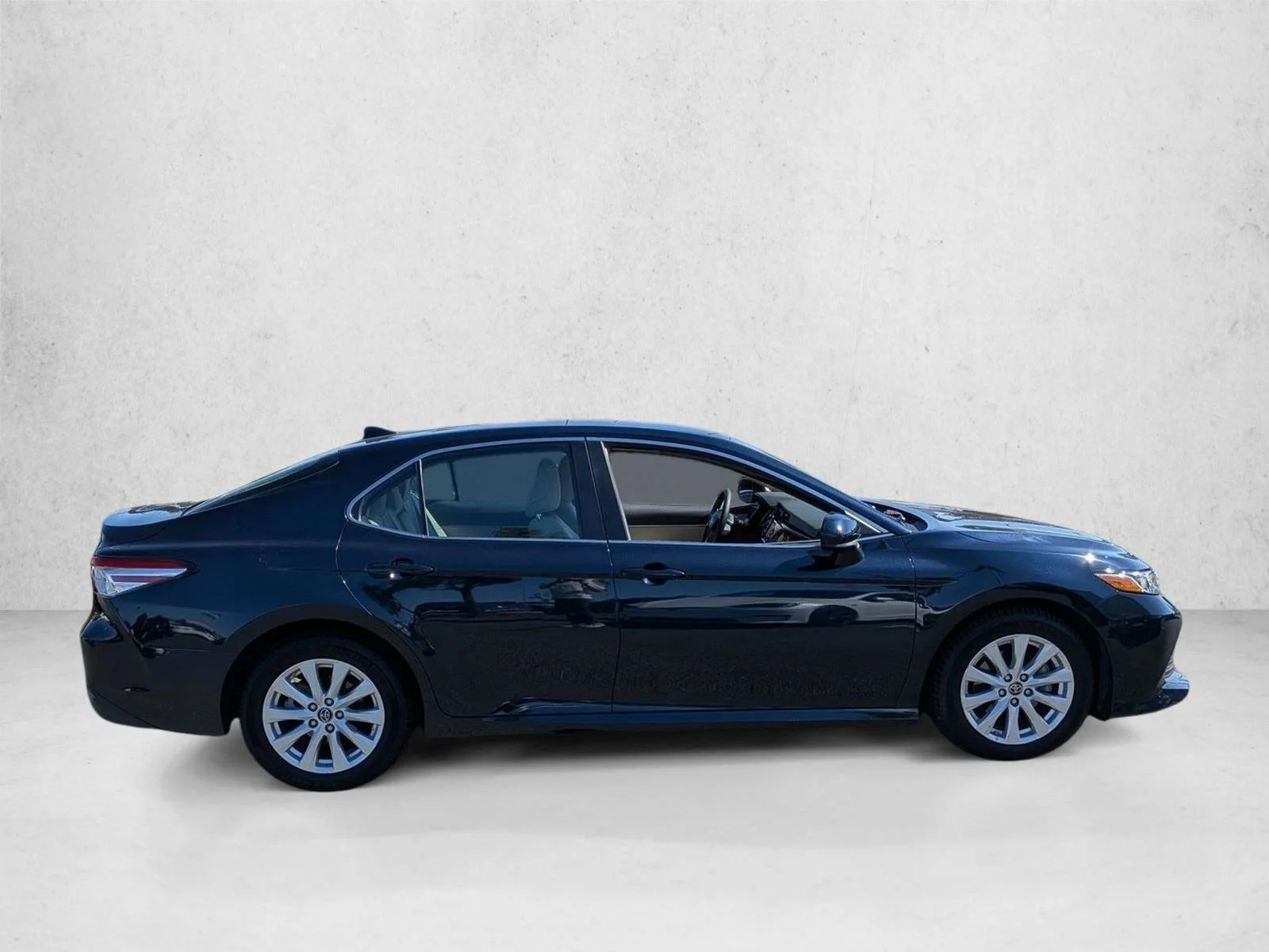 Used 2019 Galactic Aqua Mica Toyota LE image 4