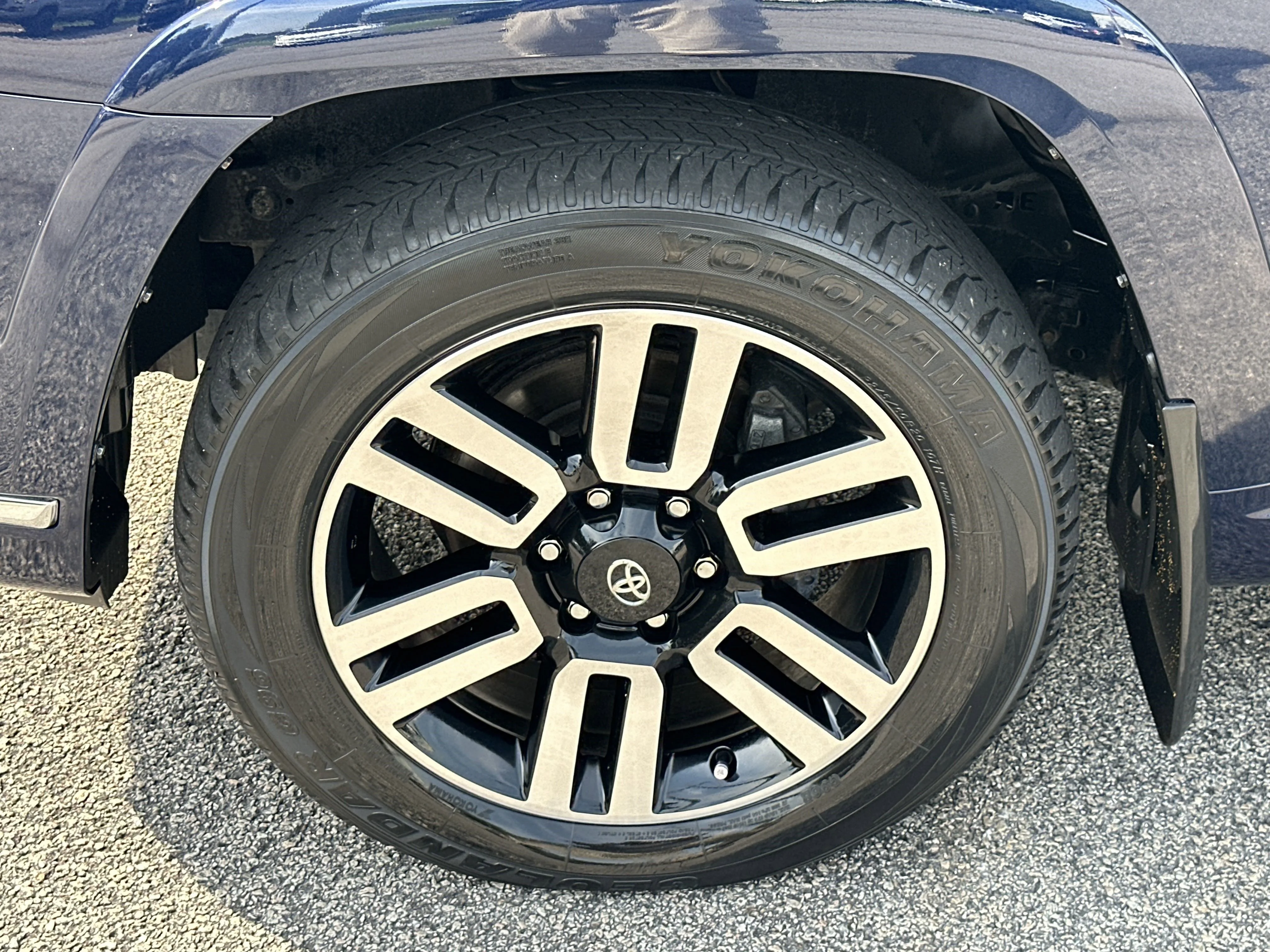 2022 Toyota 4Runner Limited - Photo 11