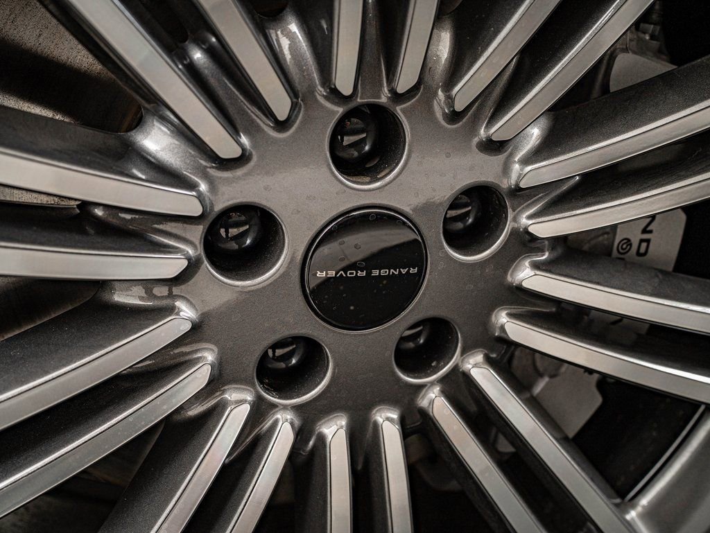 2026 Land Rover Range Rover SE - Photo 8