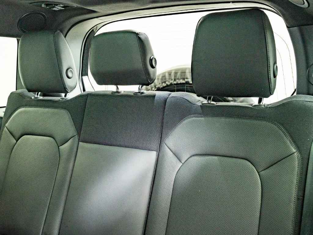 Used 2025 Black Land Rover V8 image 45