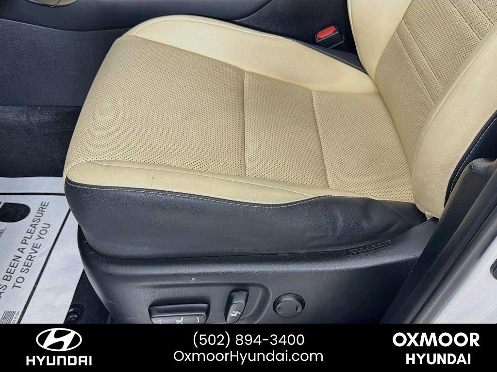 Used 2021 Eminent White Pearl Lexus Base image 18
