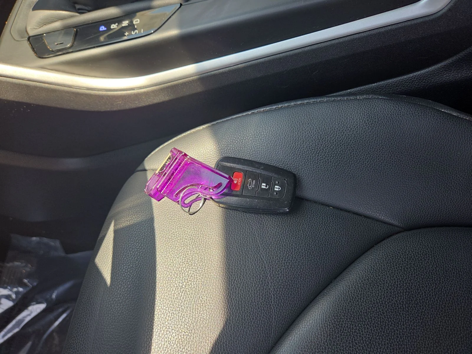 Used 2020 Midnight Black Metallic Toyota XLE image 30