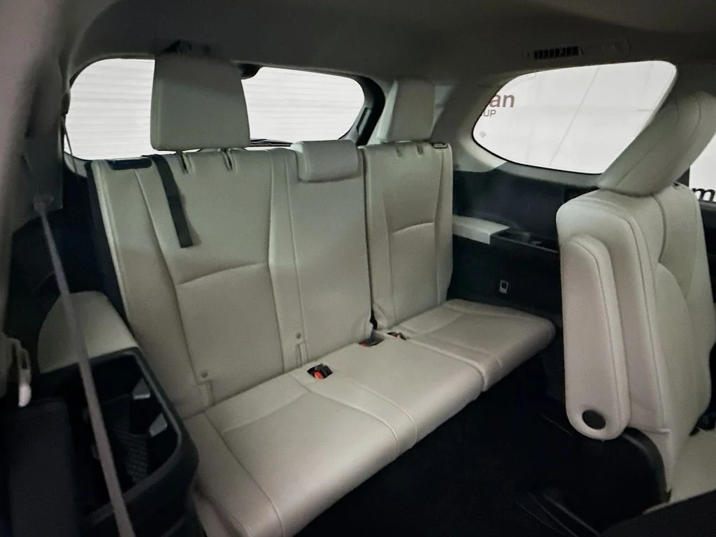 Used 2024 White Toyota Platinum image 28