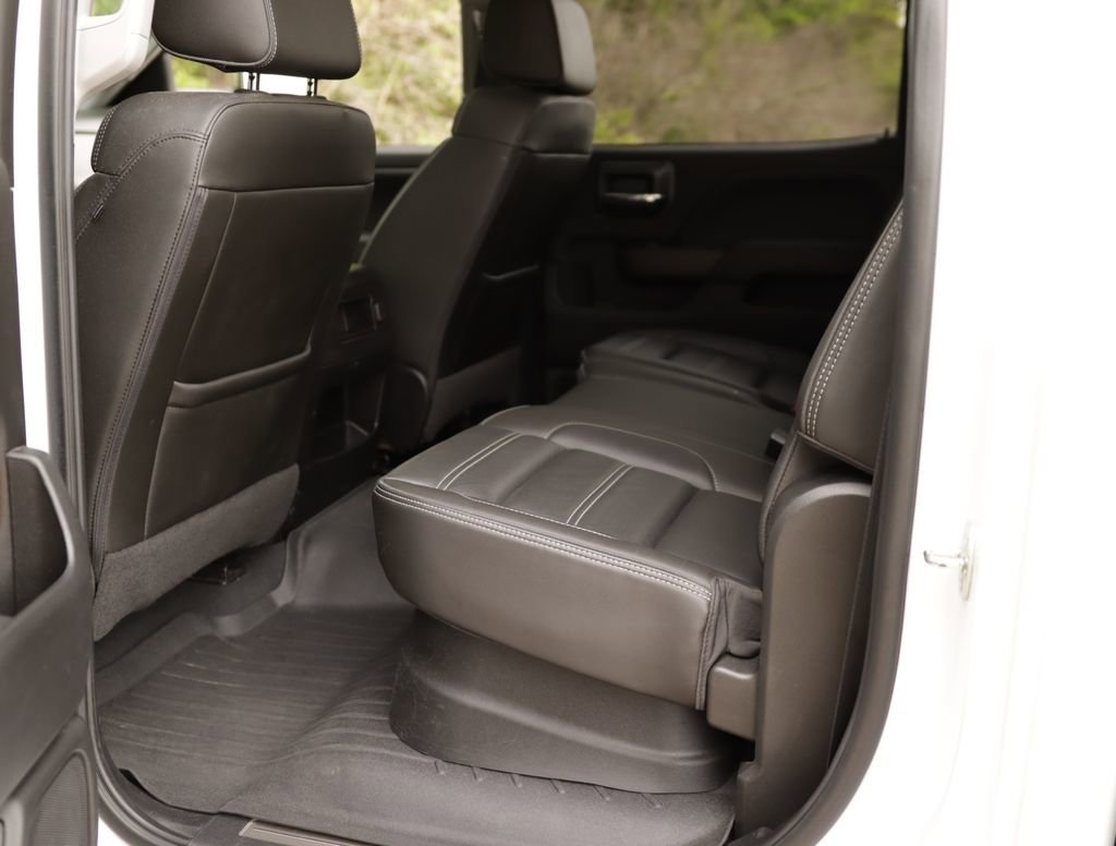 Used 2019 SUMMIT WHITE GMC Denali image 30