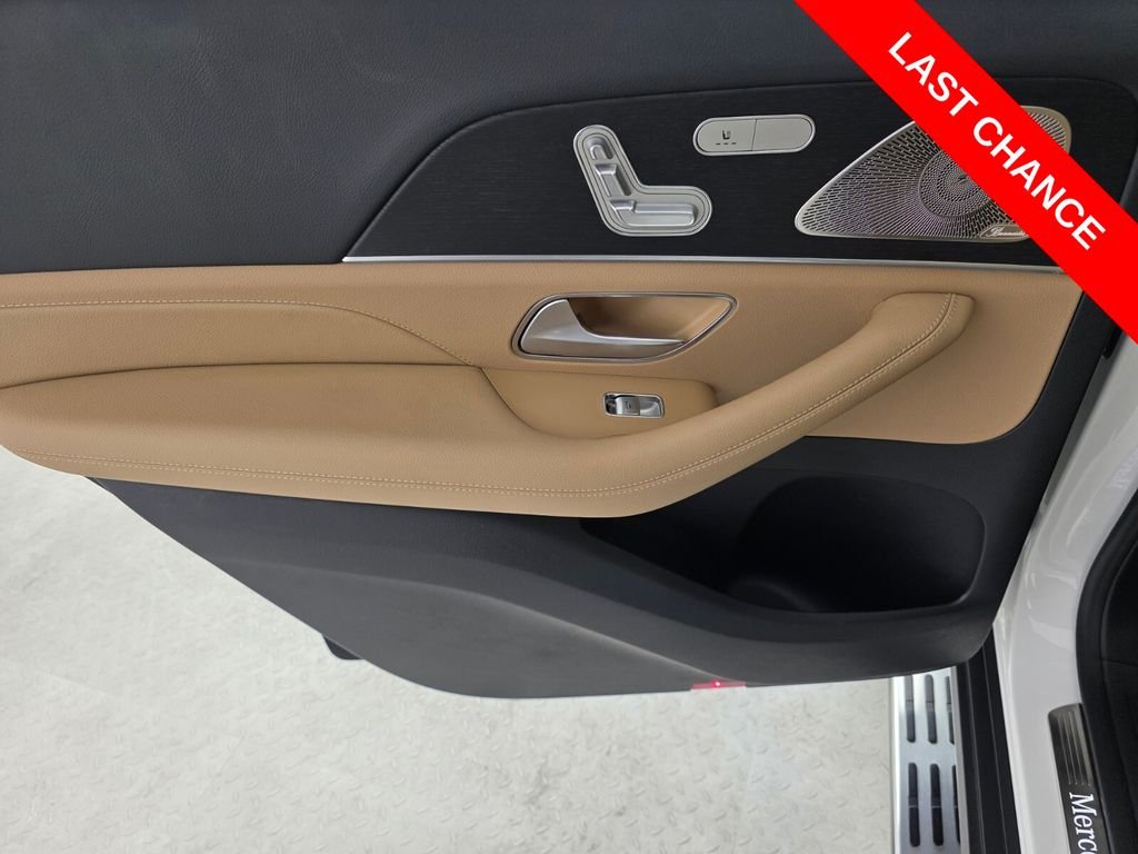 Certified Used 2025 Black Mercedes-Benz GLS 450 image 17