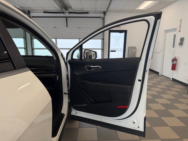 Used 2023 White Kia LX image 30