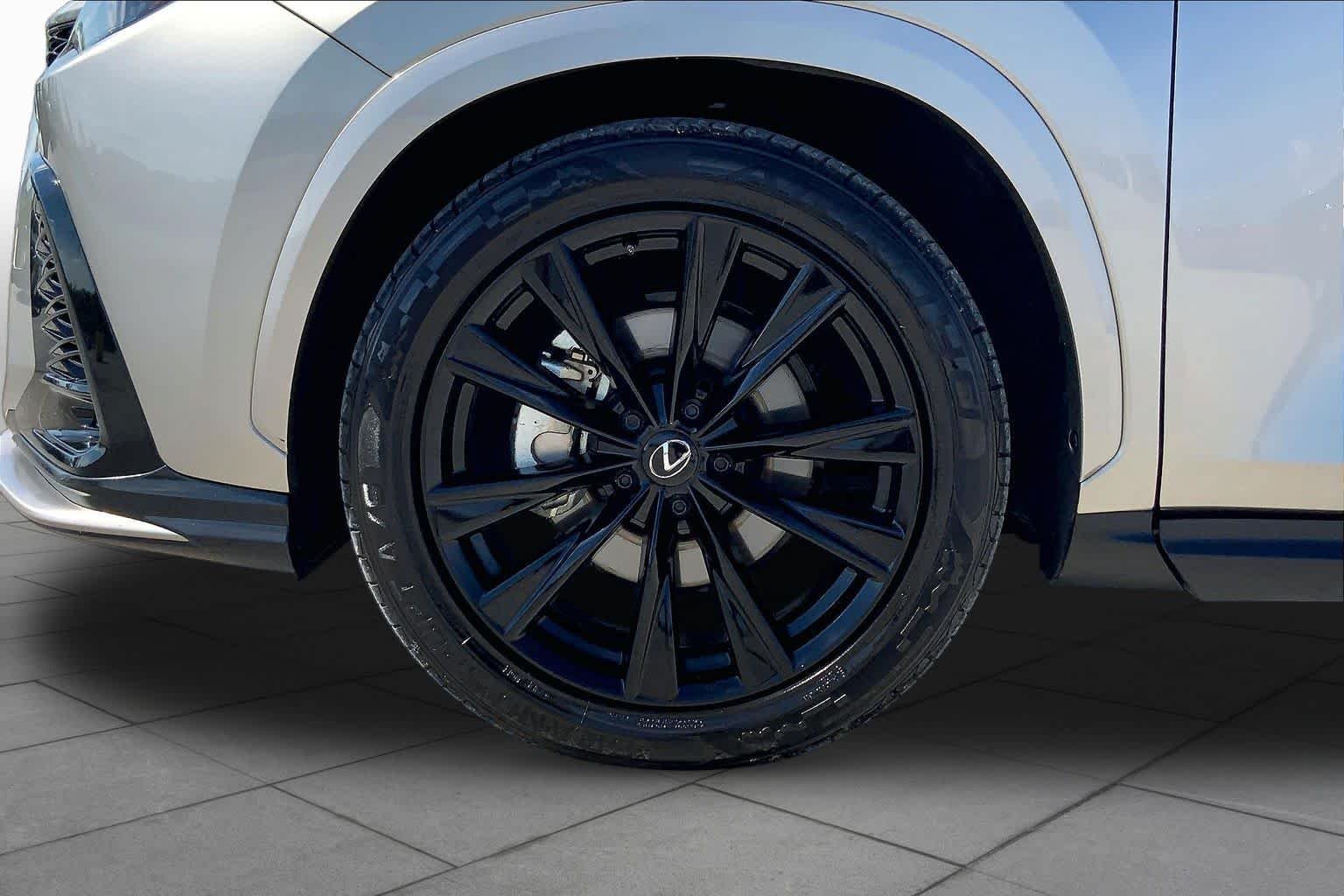 Used 2024 Atomic Silver Lexus F SPORT Handling image 11