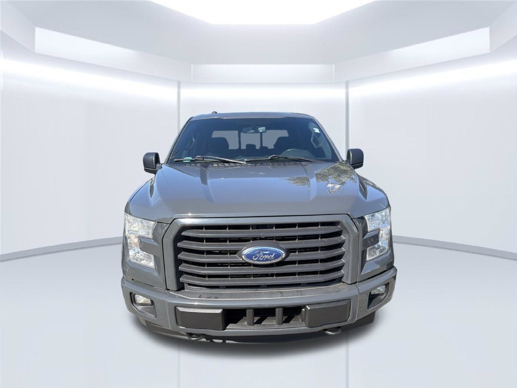 Used 2017 Gray Ford XLT image 4