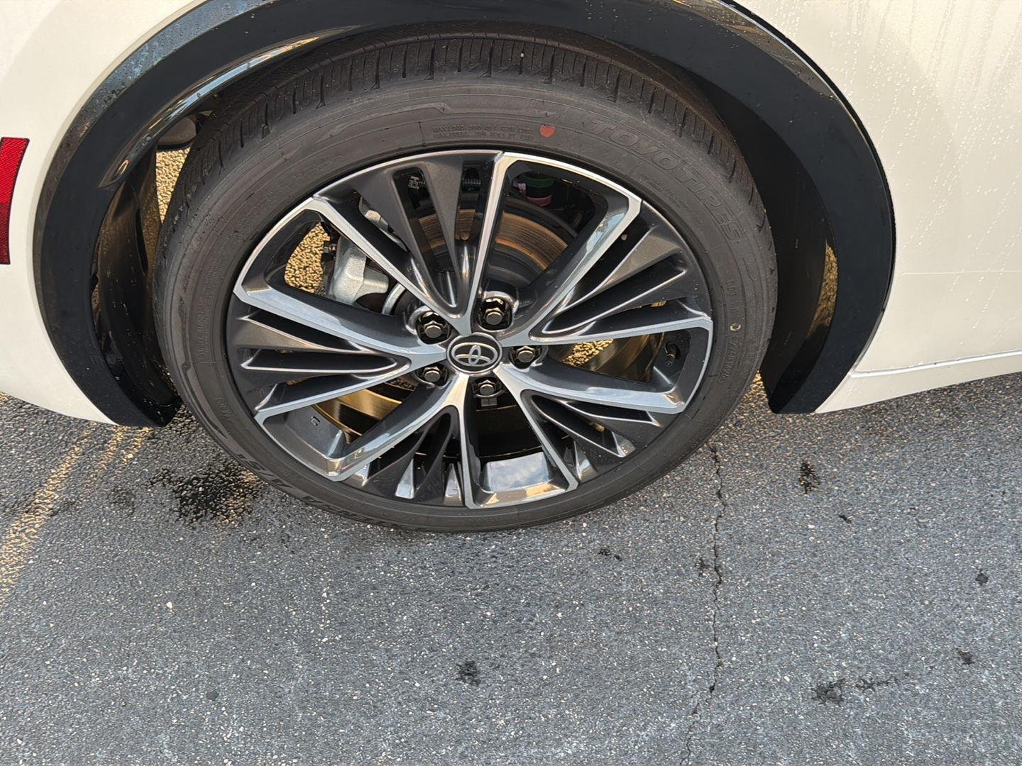 Certified Used 2025 Wind Chill Pearl Toyota XLE image 37