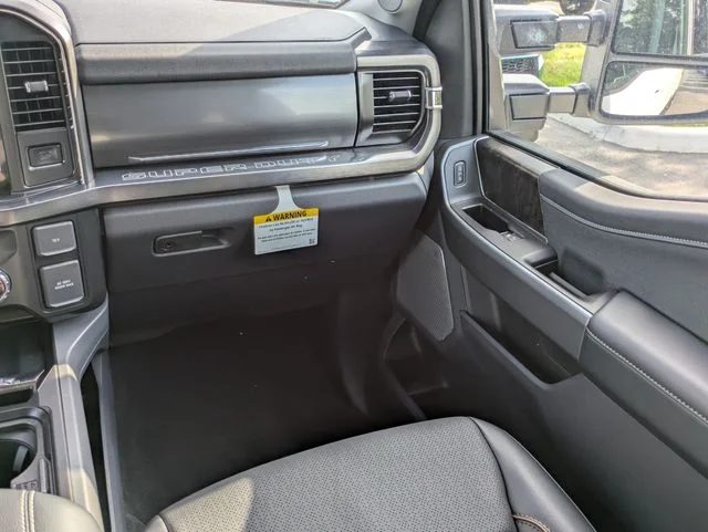 New 2026 Star White Metallic Tri-Coat Ford F-250® Lariat® image 17