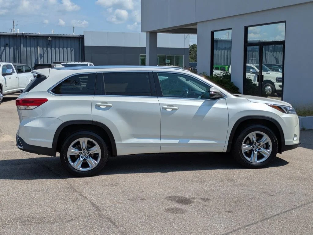 Used 2018 White Toyota Limited image 58